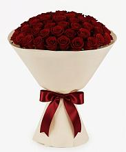 Букет 101 Бордовая роза Блэк Бакарра в Посёлке Пеледуй