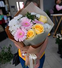 Букет цветов из:  Герберы, Розы и Хризантемы в Посёлке Пеледуй