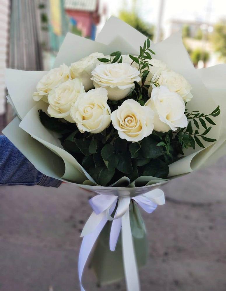 Букет Белые розы Проуд в Посёлке Пеледуй