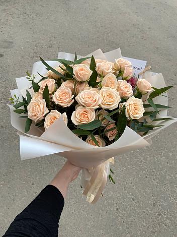 Букет Кремовые розы Латте в Посёлке Пеледуй