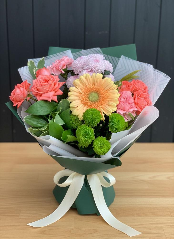 Букет цветов из: Гвоздики, Розы, Герберы и Хризантемы в Посёлке Пеледуй
