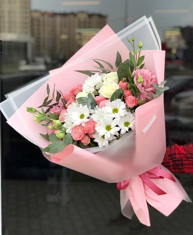 Букет цветов из: Розы, Лизиантусы и Хризантемы в Посёлке Пеледуй